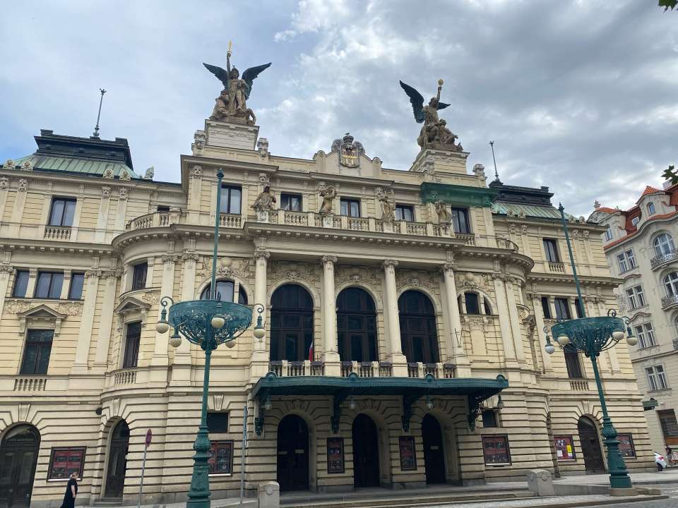 Divadelní představení: Poprask na laguně