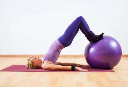 Cvičení v knihovně: Pilates s Jarkou / 13. květen 2025